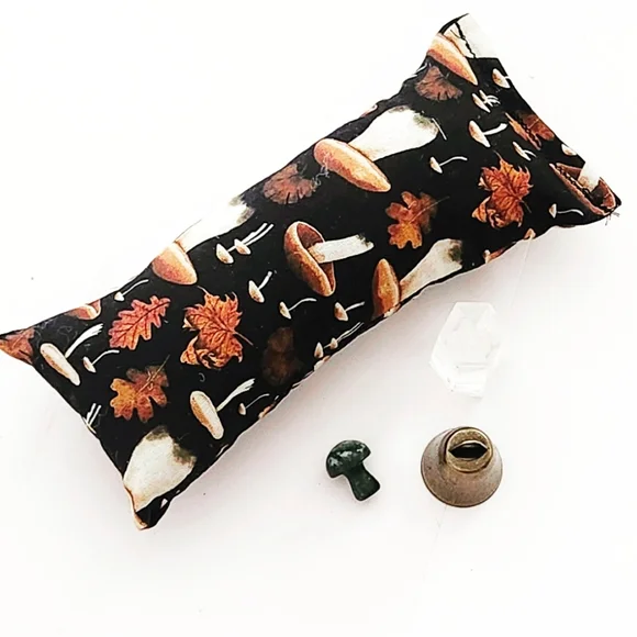 Catnip Cat Kickers, Big kickers, Mushrooms, Cottagecore, Kitten - Picture 2 of 5